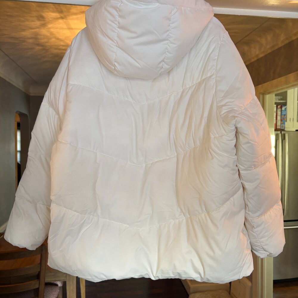 NWT 32 Degrees Heat Women's XL Puffer Jacket in White. - Picture 8 of 9